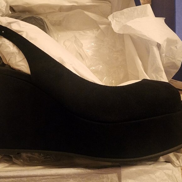 Stuart Weitzman black suede slingback wedge sandals size 39.5 - Picture 4 of 5